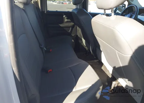 2015 Ram 1500 Tradesman z USA, uszkodzony, nr VIN 1C6RR6FG5FS536256